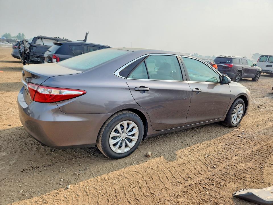 Photo 3 from auction – 2016 TOYOTA CAMRY with VIN 4T4BF1FK3GR583299