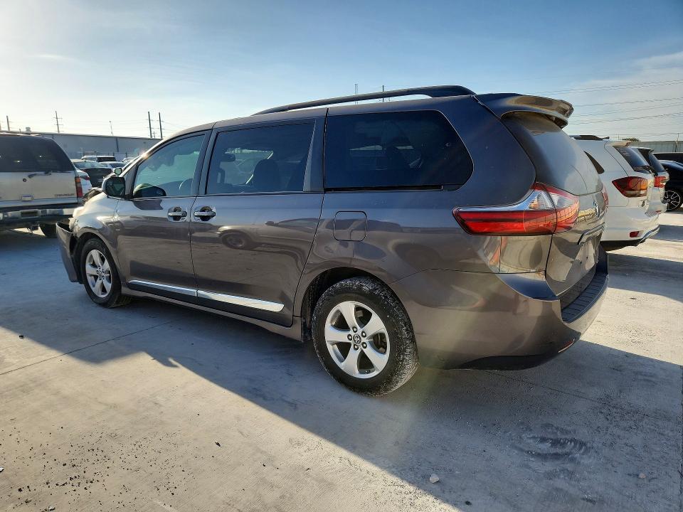 Photo 2 from auction – 2020 TOYOTA SIENNA with VIN 5TDKZ3DC8LS081092