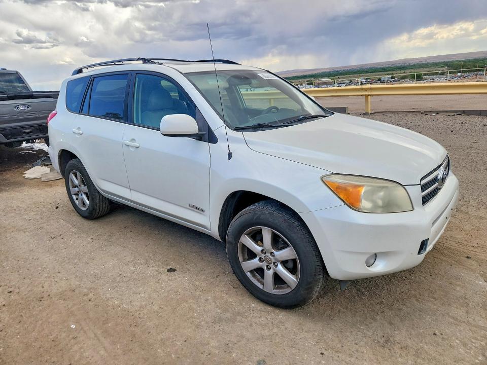 Photo 4 from auction – 2006 TOYOTA RAV4 with VIN JTMBD31V465021065