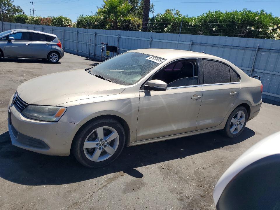 Photo 1 from auction – 2013 VOLKSWAGEN JETTA with VIN 3VWLL7AJ7DM206579