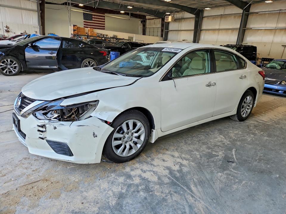 NISSAN ALTIMA 2016 with VIN 1N4AL3AP7GN361852 - Photo from auction