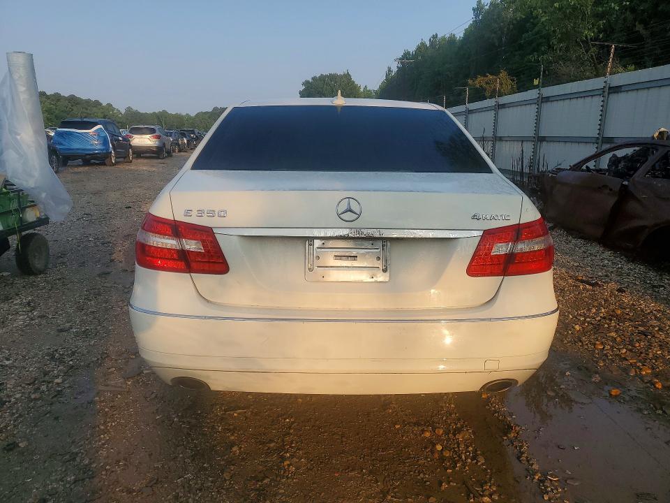 Photo 6 from auction – 2011 MERCEDES-BENZ E-CLASS E350 4MATIC with VIN WDDHF8HB5BA403027