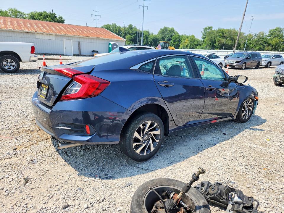 Photo 3 from auction – 2017 HONDA CIVIC with VIN 19XFC2F76HE201180