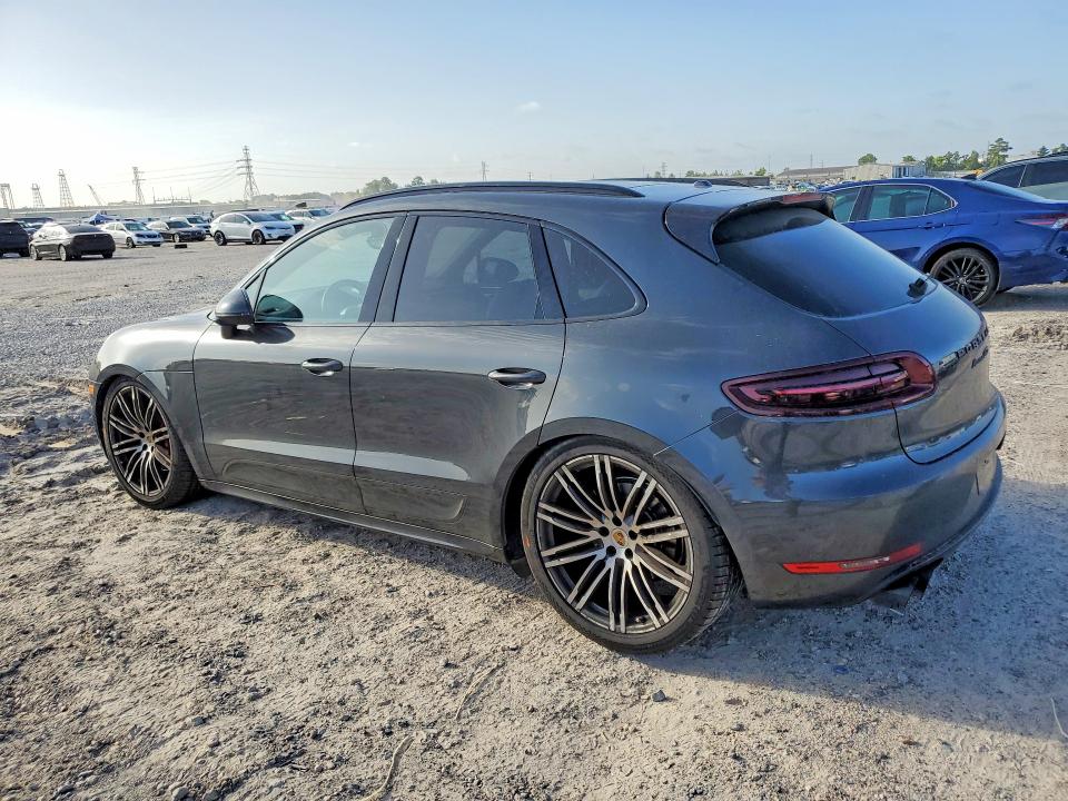 Photo 2 from auction – 2017 PORSCHE MACAN with VIN WP1AG2A57HLB53683