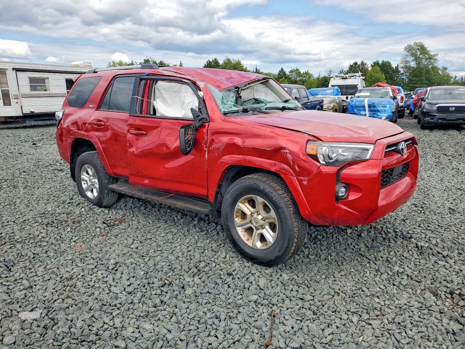 Photo 4 from auction – 2021 TOYOTA 4RUNNER with VIN JTEMU5JR1M5905660