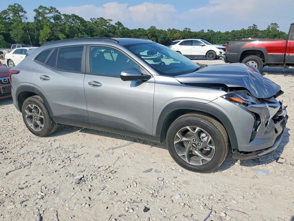 Photo 4 from auction – 2026 CHEVROLET TRAX with VIN KL77LHEP9TC156547