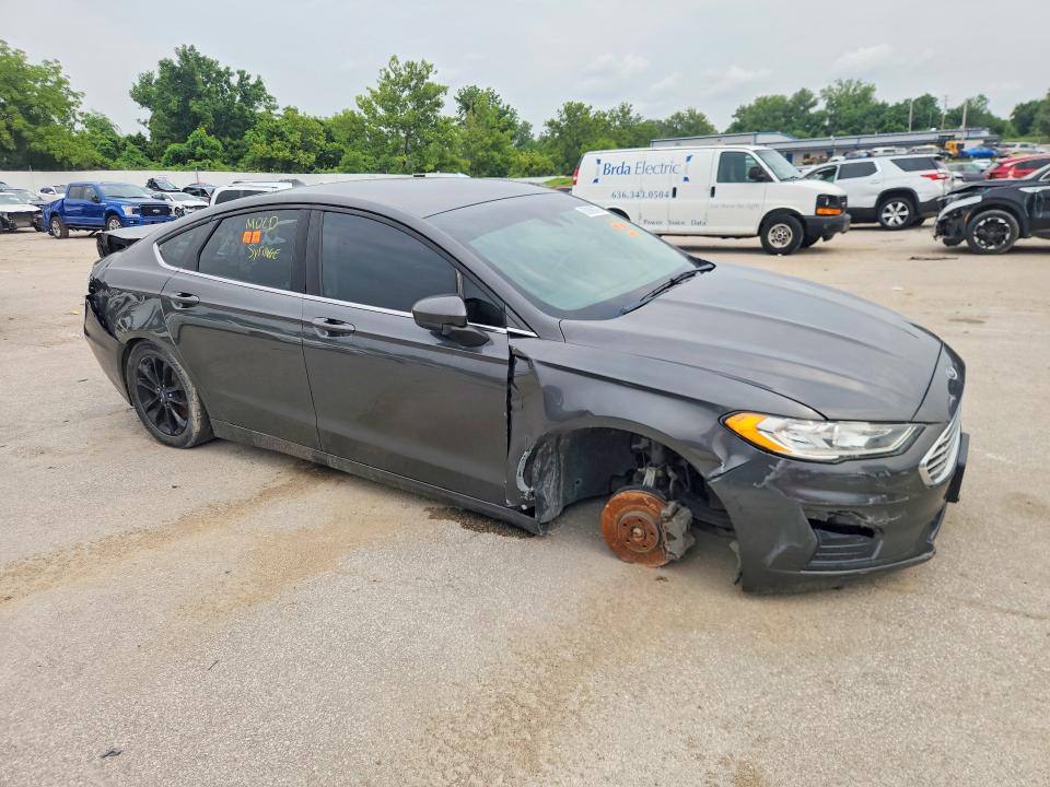 Photo 4 from auction – 2020 FORD FUSION with VIN 3FA6P0HD9LR187570