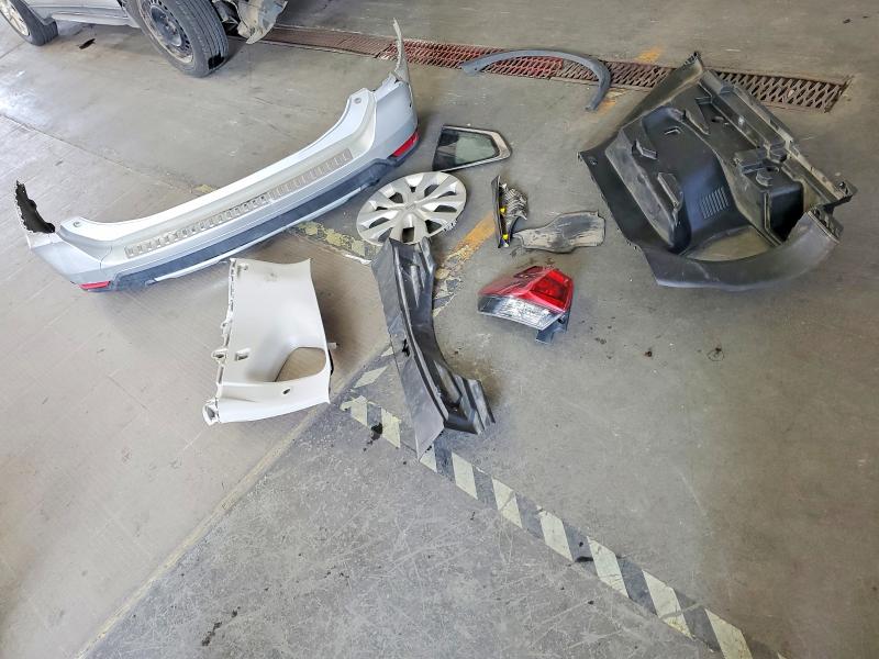 Photo 13 from auction – 2019 NISSAN ROGUE with VIN KNMAT2MT1KP544044