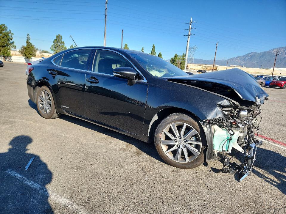 Photo 4 from auction – 2017 LEXUS ES with VIN JTHBW1GG0H2143061