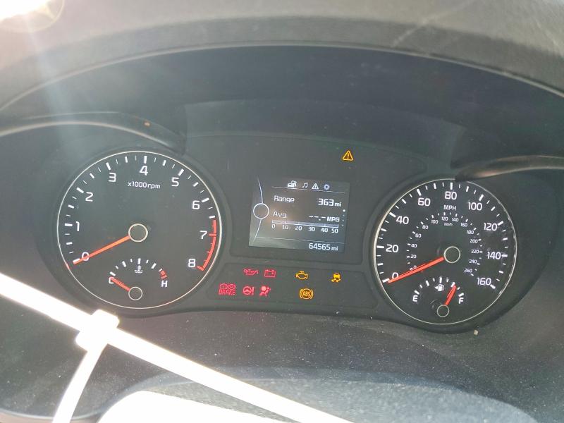 Photo 9 from auction – 2018 KIA OPTIMA with VIN 5XXGT4L39JG260447