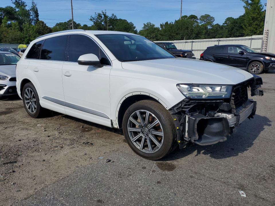 Zdjęcie 4 z aukcji – 2017 AUDI Q7 z VIN WA1VAAF78HD000176