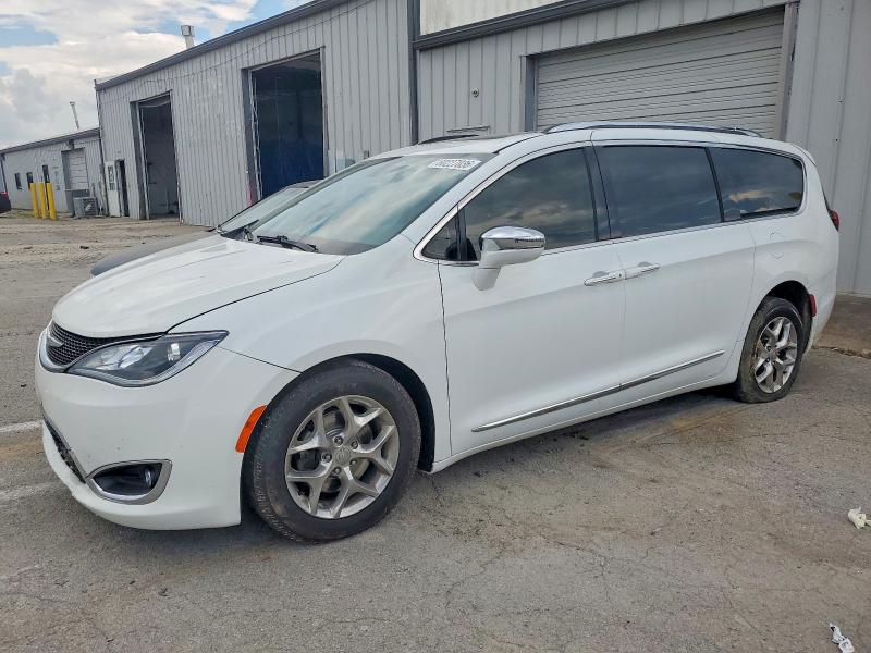 Photo 2 from auction – 2018 CHRYSLER PACIFICA with VIN 2C4RC1GG6JR314279