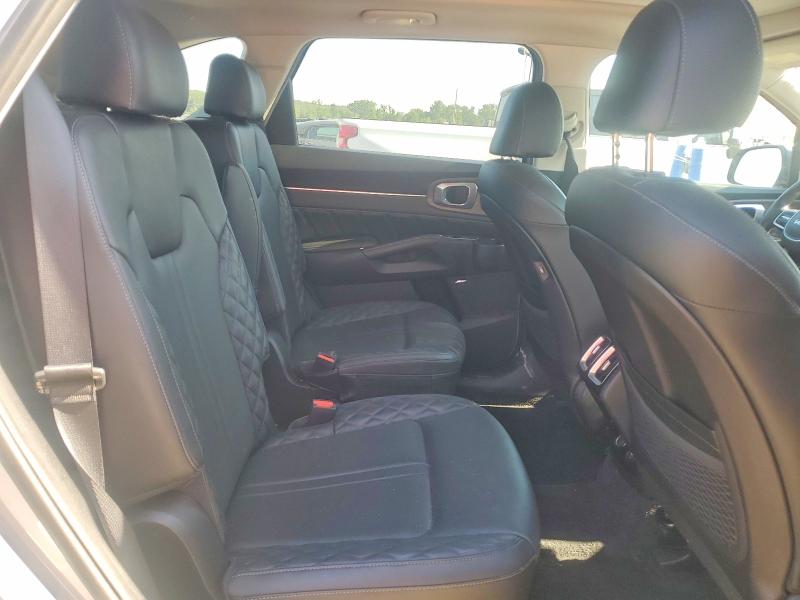 Photo 11 from auction – 2022 KIA SORENTO with VIN 5XYRKDLFXNG089912