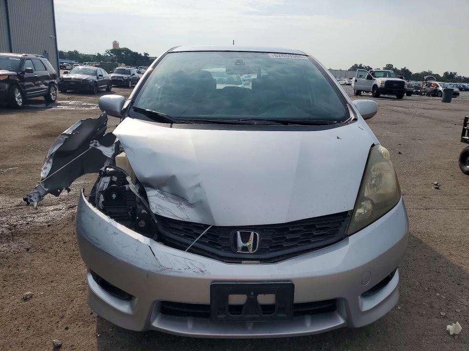 Photo 5 from auction – 2013 HONDA FIT with VIN JHMGE8H55DC015465