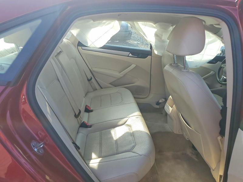 Photo 10 from auction – 2015 VOLKSWAGEN PASSAT with VIN 1VWAS7A33FC056020