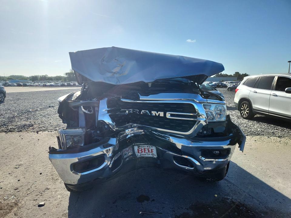 Photo 5 from auction – 2022 RAM 1500 with VIN 1C6RREBT1NN274357