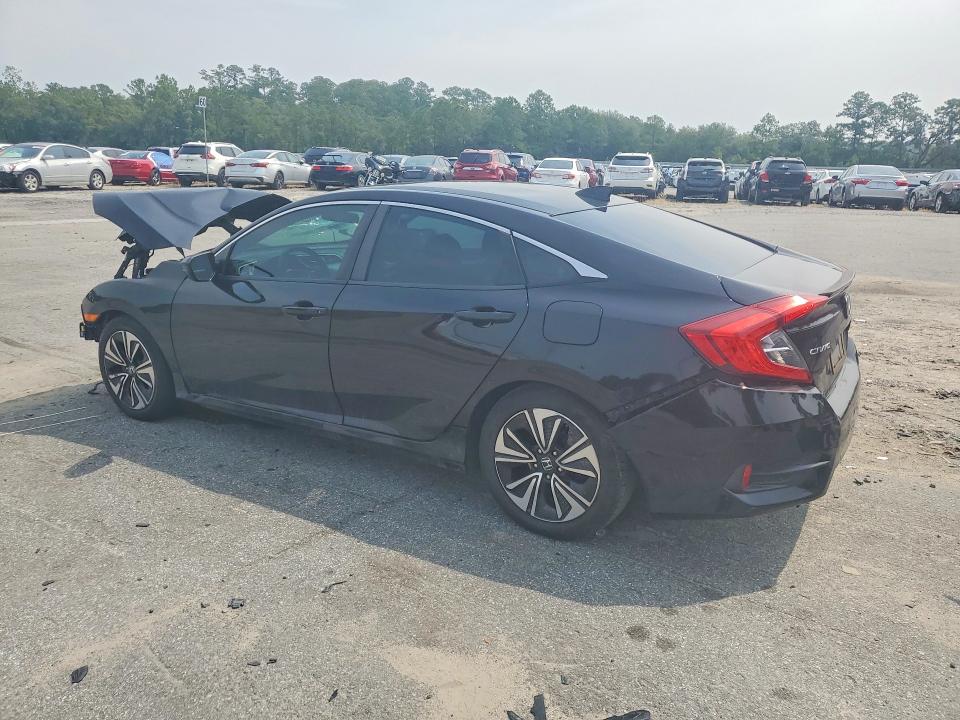 Photo 2 from auction – 2017 HONDA CIVIC with VIN 19XFC1F39HE008142