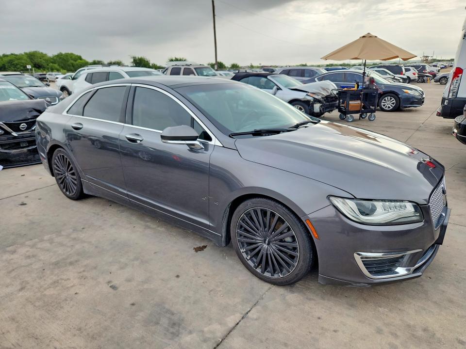 Photo 4 from auction – 2017 LINCOLN MKZ with VIN 3LN6L5MU1HR608922
