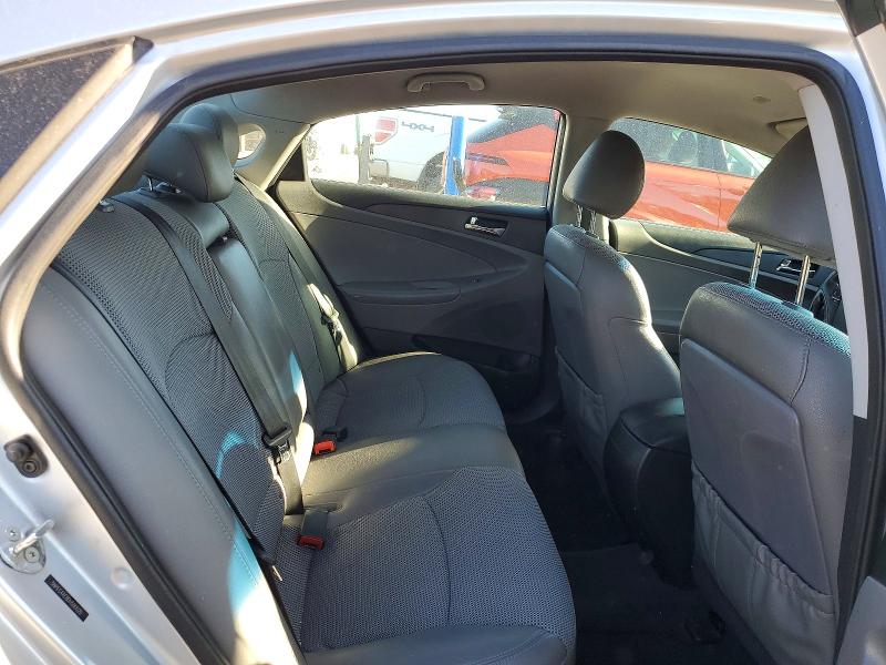 Фото 10 с аукциона – 2013 HYUNDAI SONATA с VIN 5NPEC4AC8DH590020