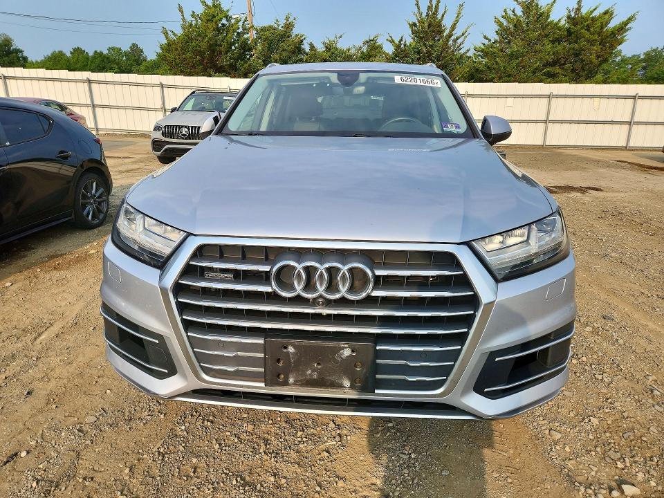 Photo 5 from auction – 2019 AUDI Q7 with VIN WA1AAAF73KD046150