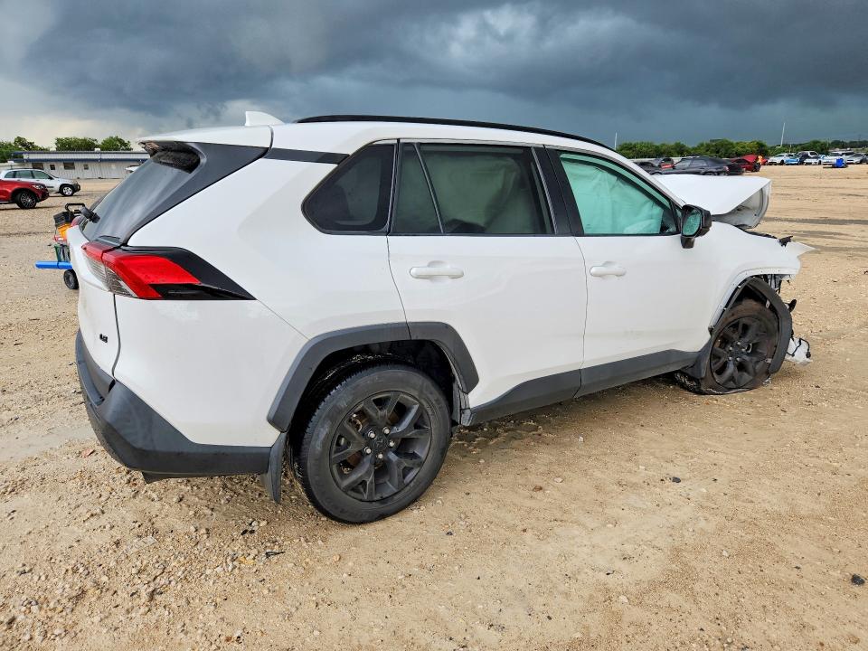 Photo 3 from auction – 2021 TOYOTA RAV4 with VIN 2T3H1RFV2MC117251
