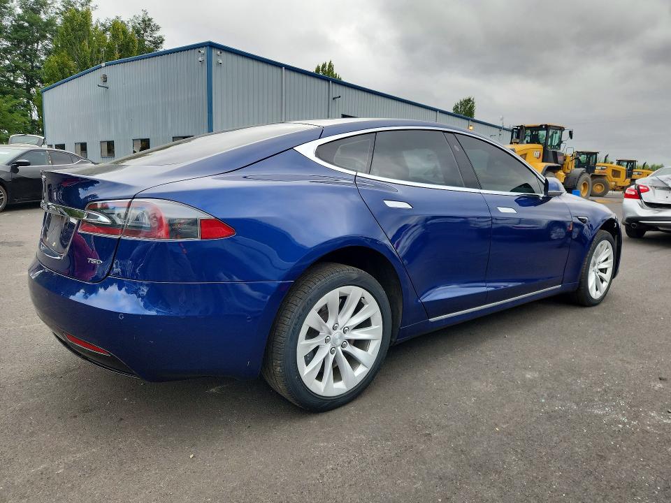 Photo 3 from auction – 2018 TESLA MODEL S with VIN 5YJSA1E20JF245227