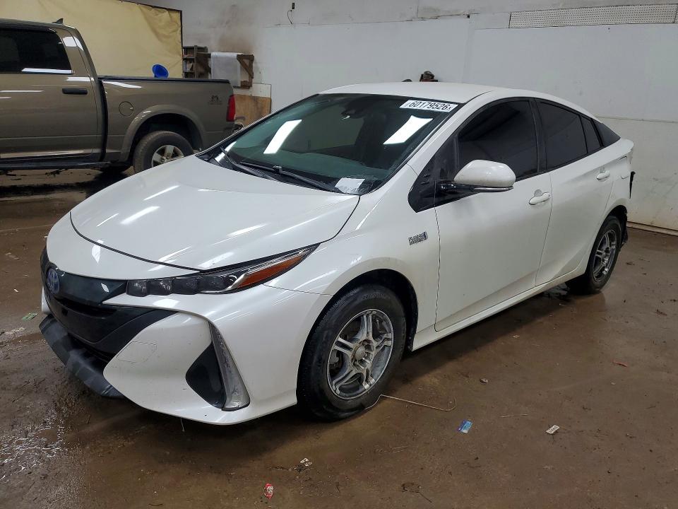 TOYOTA PRIUS PRIME 2017 with VIN JTDKARFP6H3024019 - Photo from auction