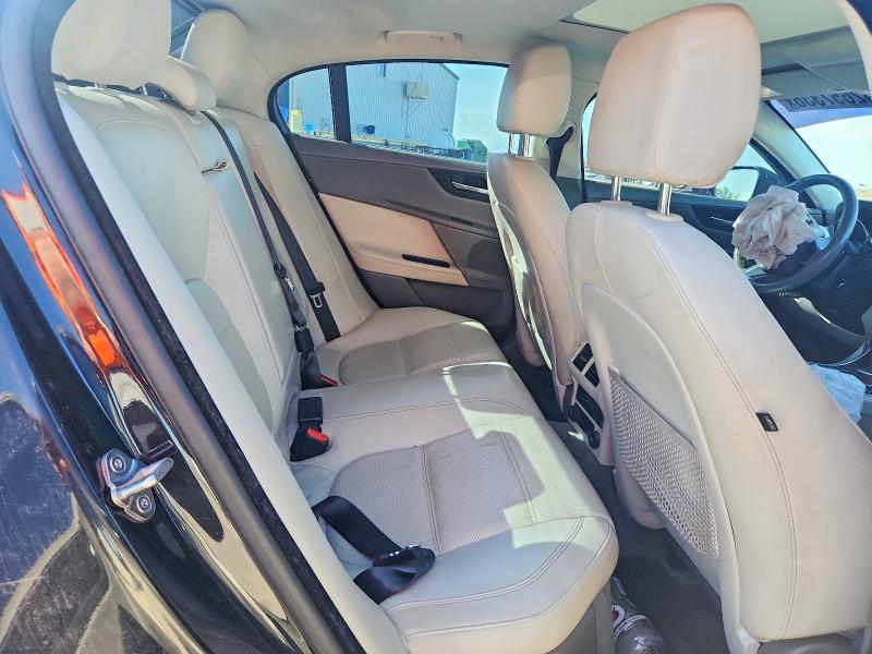 Photo 10 from auction – 2018 JAGUAR XE with VIN SAJAE4FX8JCP25638