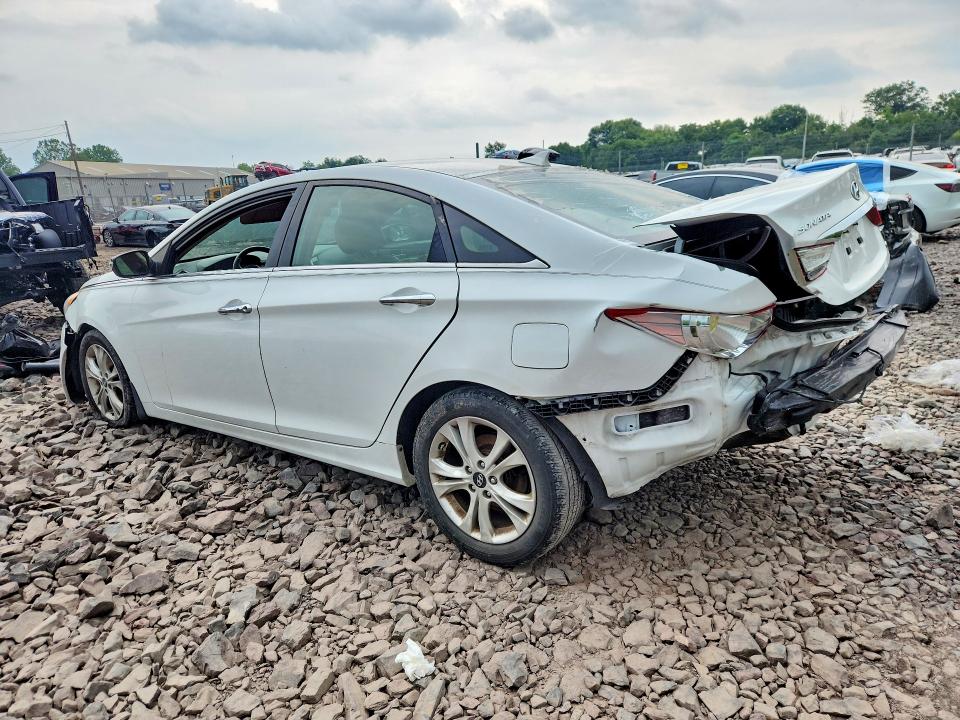 Photo 2 from auction – 2013 HYUNDAI SONATA with VIN 5NPEC4AC5DH684324