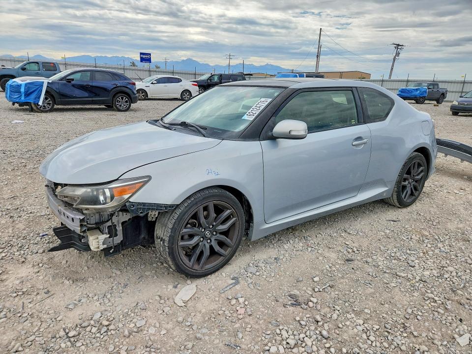 SCION TC 2014 with VIN JTKJF5C77E3076564 - Photo from auction