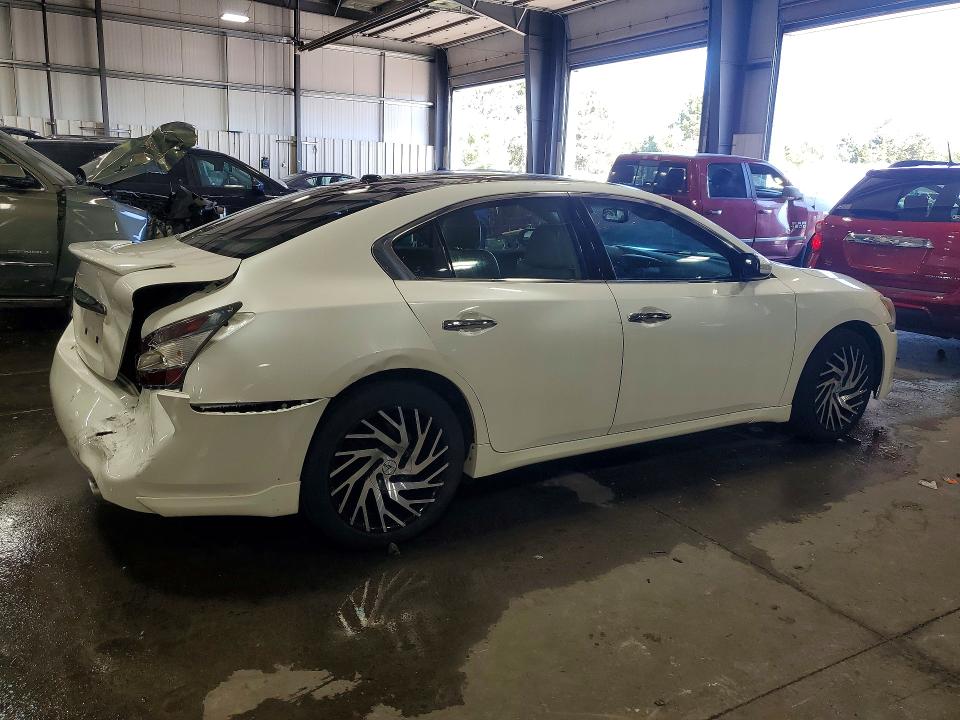 Photo 3 from auction – 2013 NISSAN MAXIMA with VIN 1N4AA5AP1DC825579