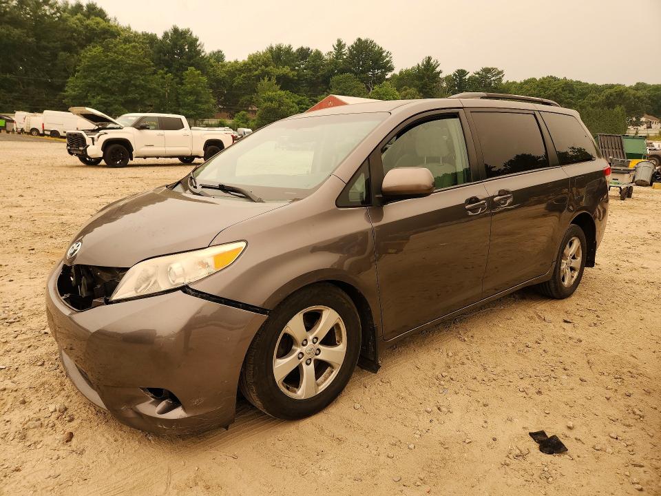 TOYOTA SIENNA 2013 with VIN 5TDKK3DC6DS300931 - Photo from auction
