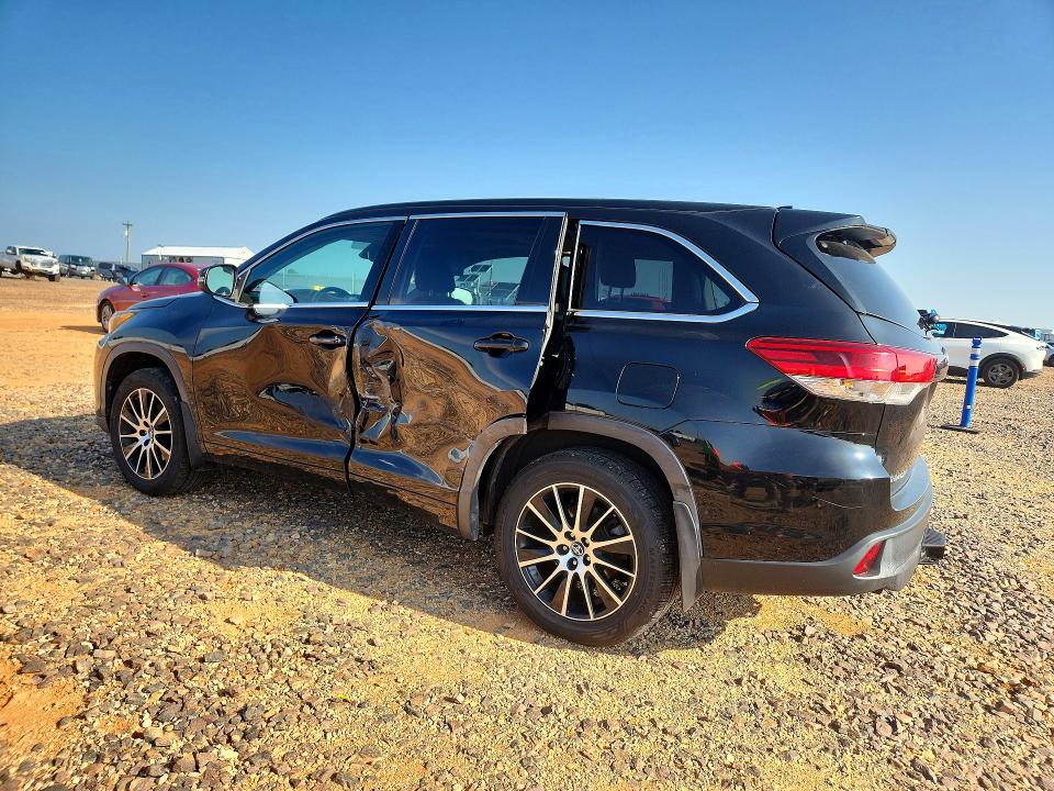 Photo 2 from auction – 2017 TOYOTA HIGHLANDER with VIN 5TDJZRFH6HS358109