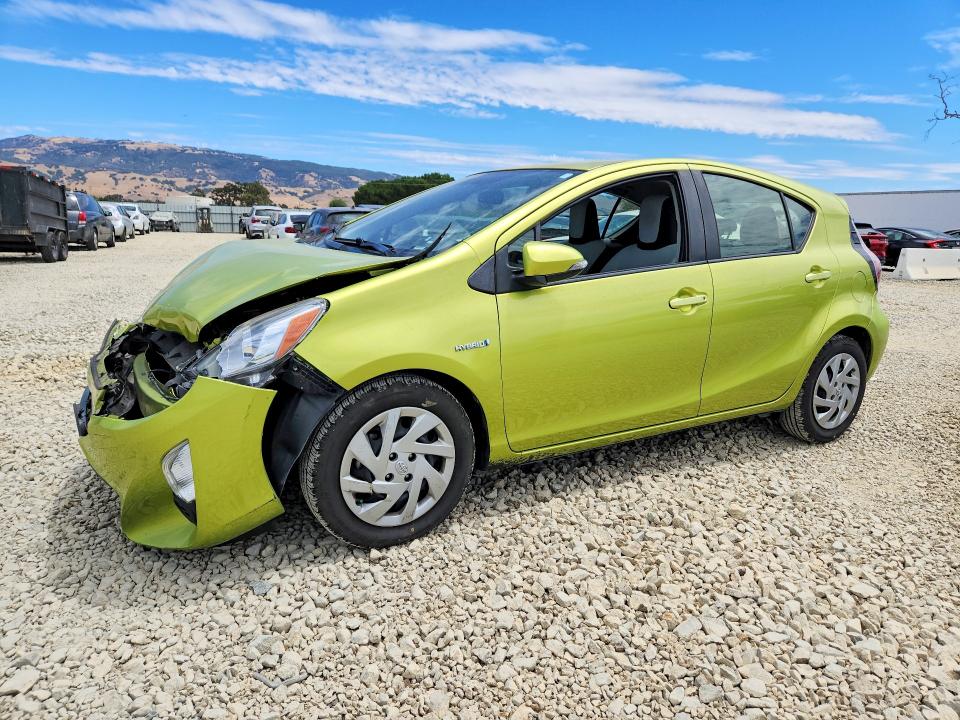 TOYOTA PRIUS C 2015 with VIN JTDKDTB39F1091925 - Photo from auction