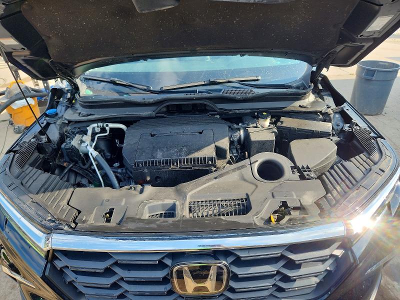 Photo 12 from auction – 2023 HONDA PILOT with VIN 5FNYG1H50PB031779