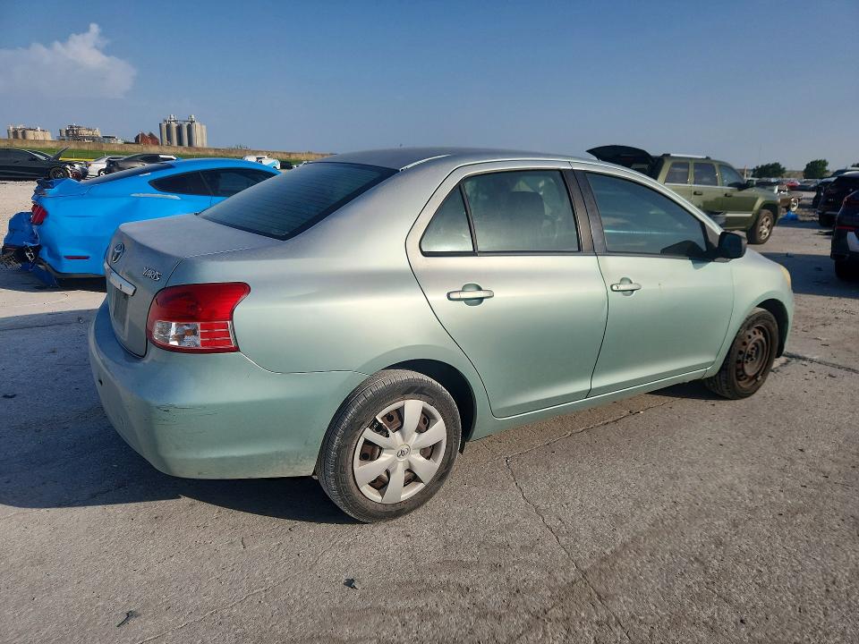 Photo 3 from auction – 2007 TOYOTA YARIS with VIN JTDBT923571175747