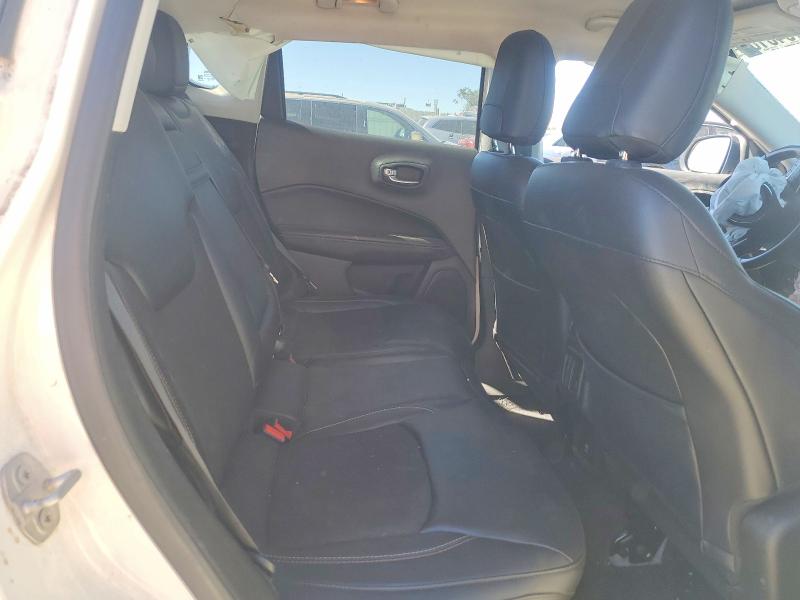Photo 11 from auction – 2018 JEEP COMPASS with VIN 3C4NJDBB9JT113930