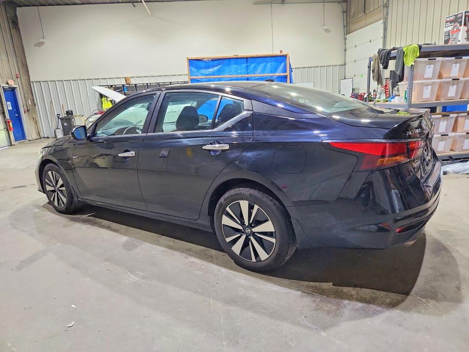Photo 2 from auction – 2021 NISSAN ALTIMA with VIN 1N4BL4DV0MN374779