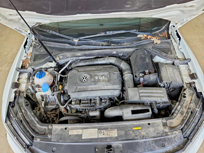 Photo 11 from auction – 2017 VOLKSWAGEN PASSAT with VIN 1VWGT7A35HC009372