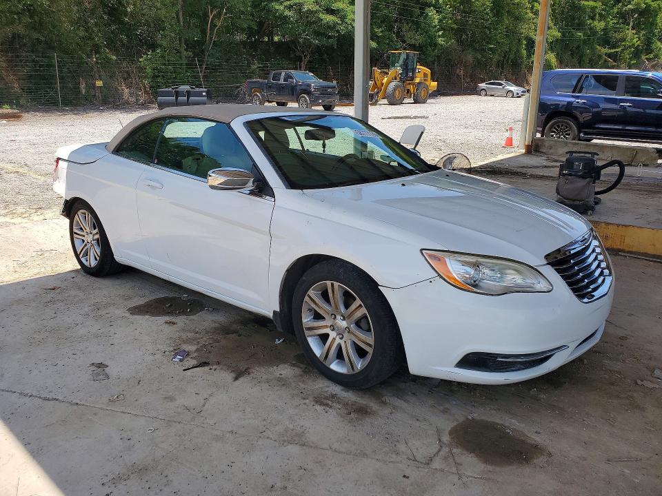 Photo 4 from auction – 2012 CHRYSLER 200 with VIN 1C3BCBEGXCN217441