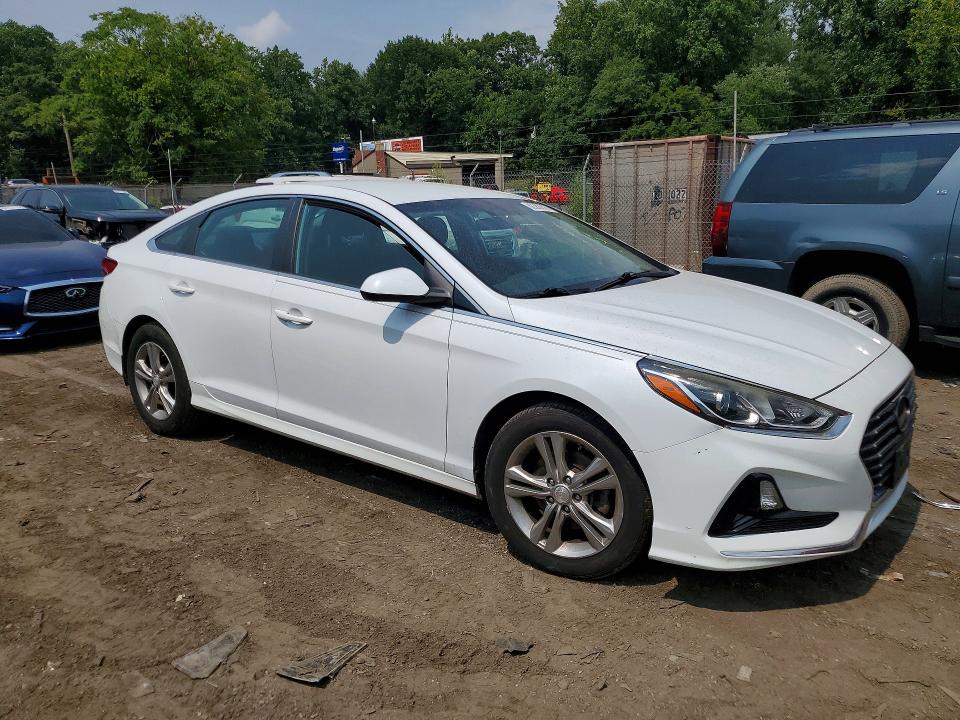 Photo 4 from auction – 2018 HYUNDAI SONATA with VIN 5NPE24AF4JH674330