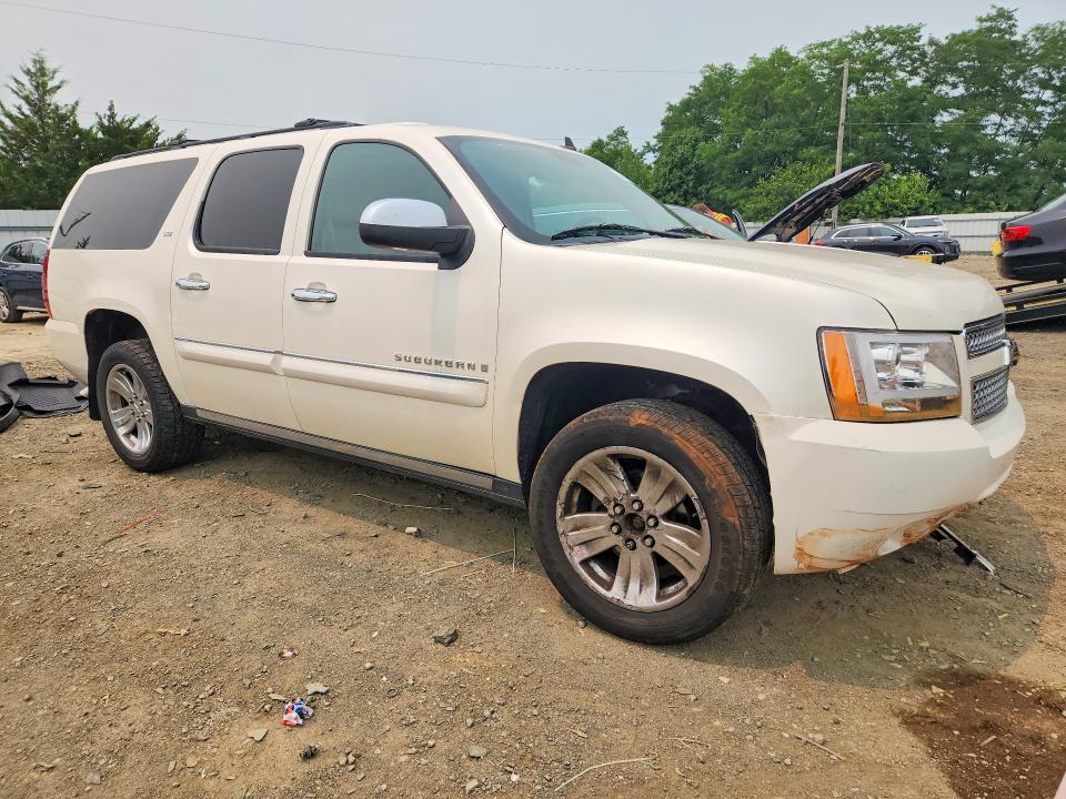 Photo 4 from auction – 2008 CHEVROLET SUBURBAN with VIN 1GNFK16388R204779