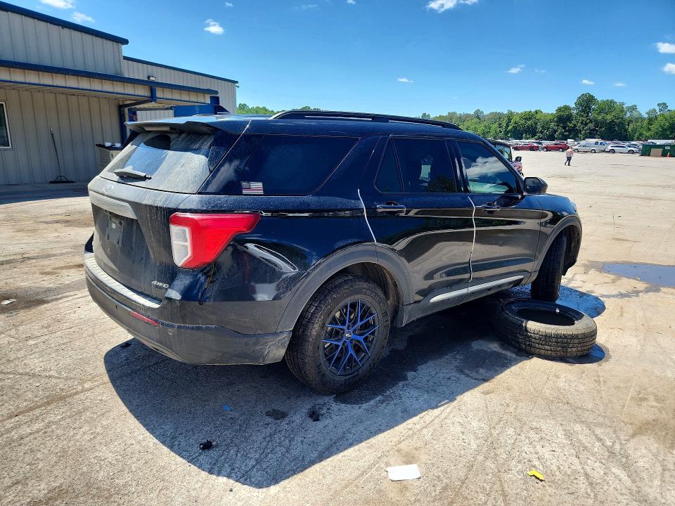 Photo 3 from auction – 2023 FORD EXPLORER with VIN 1FMSK8DH0PGA38360