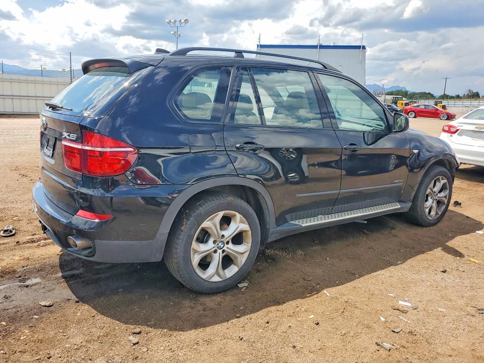 Photo 3 from auction – 2011 BMW X5 with VIN 5UXZW0C58BL660638