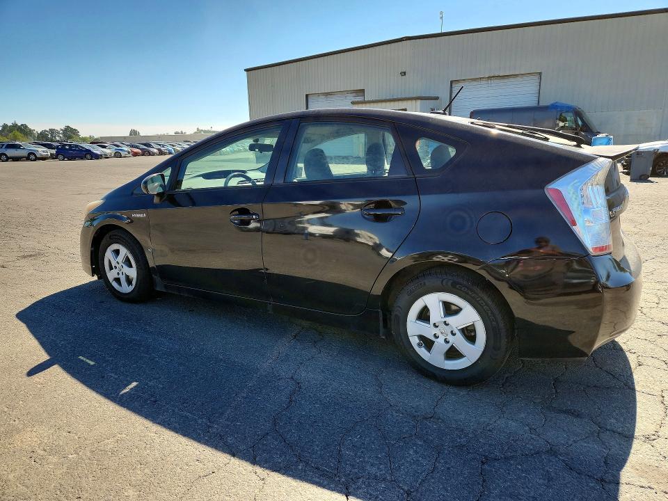 Photo 2 from auction – 2011 TOYOTA PRIUS with VIN JTDKN3DU7B1425298