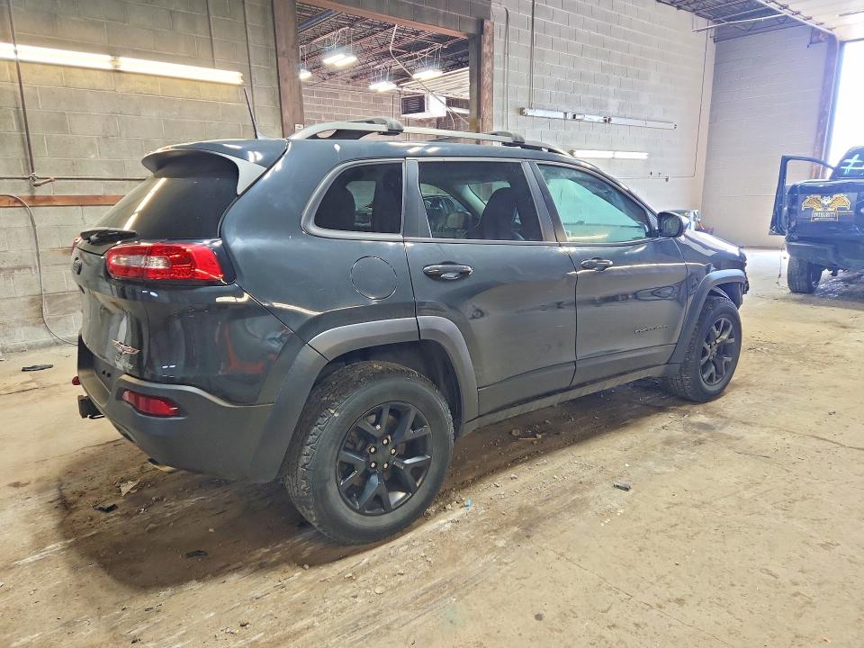Photo 3 from auction – 2017 JEEP CHEROKEE with VIN 1C4PJMBS1HW506804