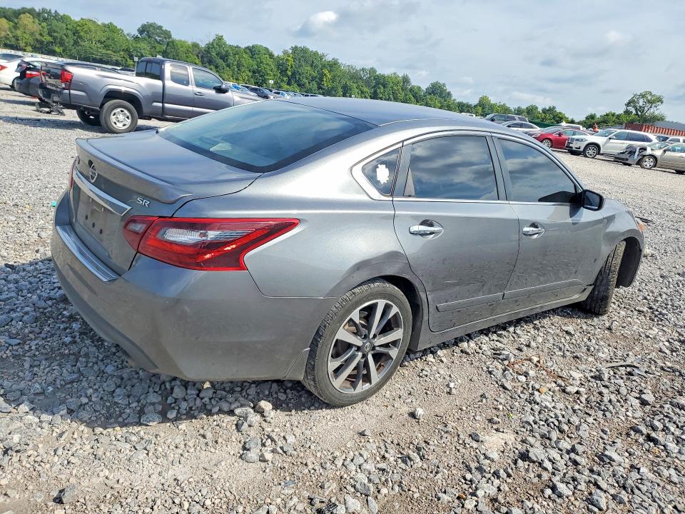 Photo 3 from auction – 2017 NISSAN ALTIMA with VIN 1N4AL3AP0HC187149