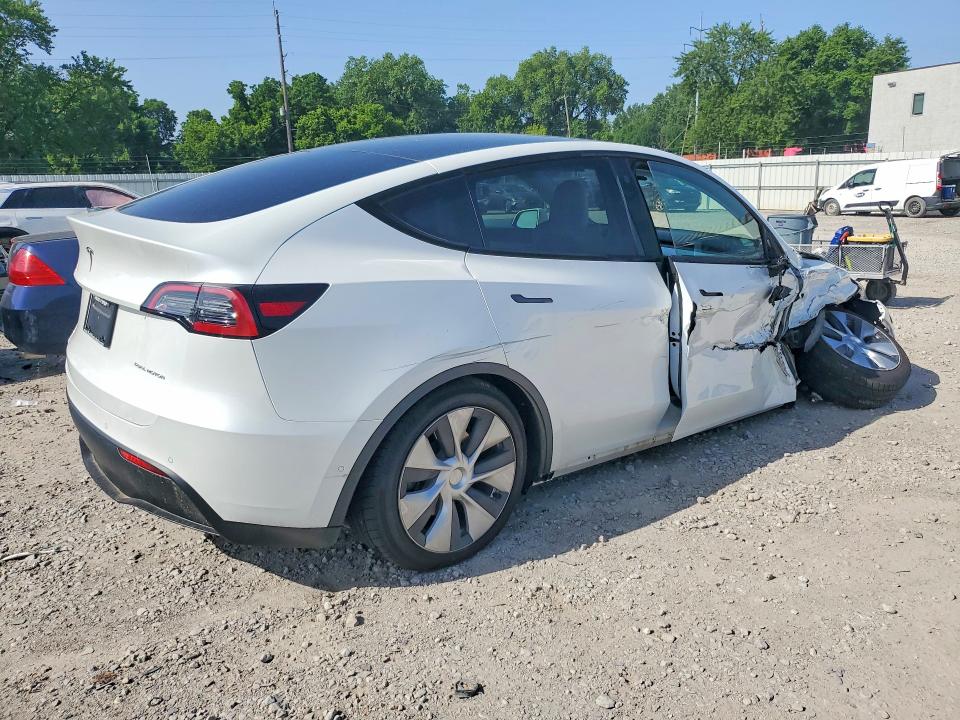 Photo 3 from auction – 2021 TESLA MODEL Y with VIN 5YJYGDEE0MF195471