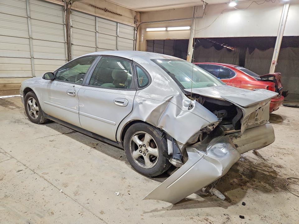 Photo 2 from auction – 2002 FORD TAURUS with VIN 1FAFP55U12G243492