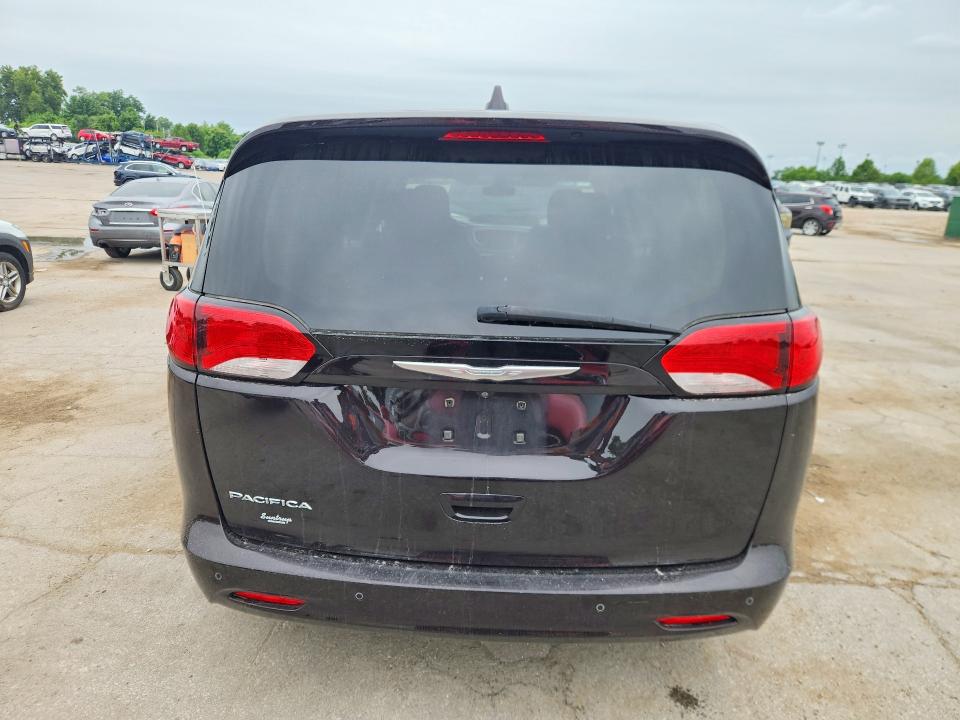 Photo 6 from auction – 2017 CHRYSLER PACIFICA with VIN 2C4RC1DG6HR614645